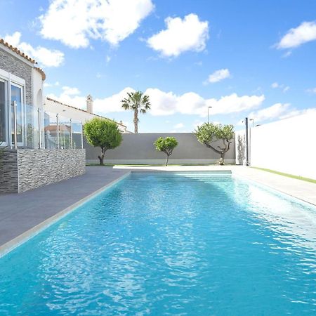 Modern Detached 4 Bed 3 Bath Villa With Private Pool Close To All Amenities Вилямартин Екстериор снимка