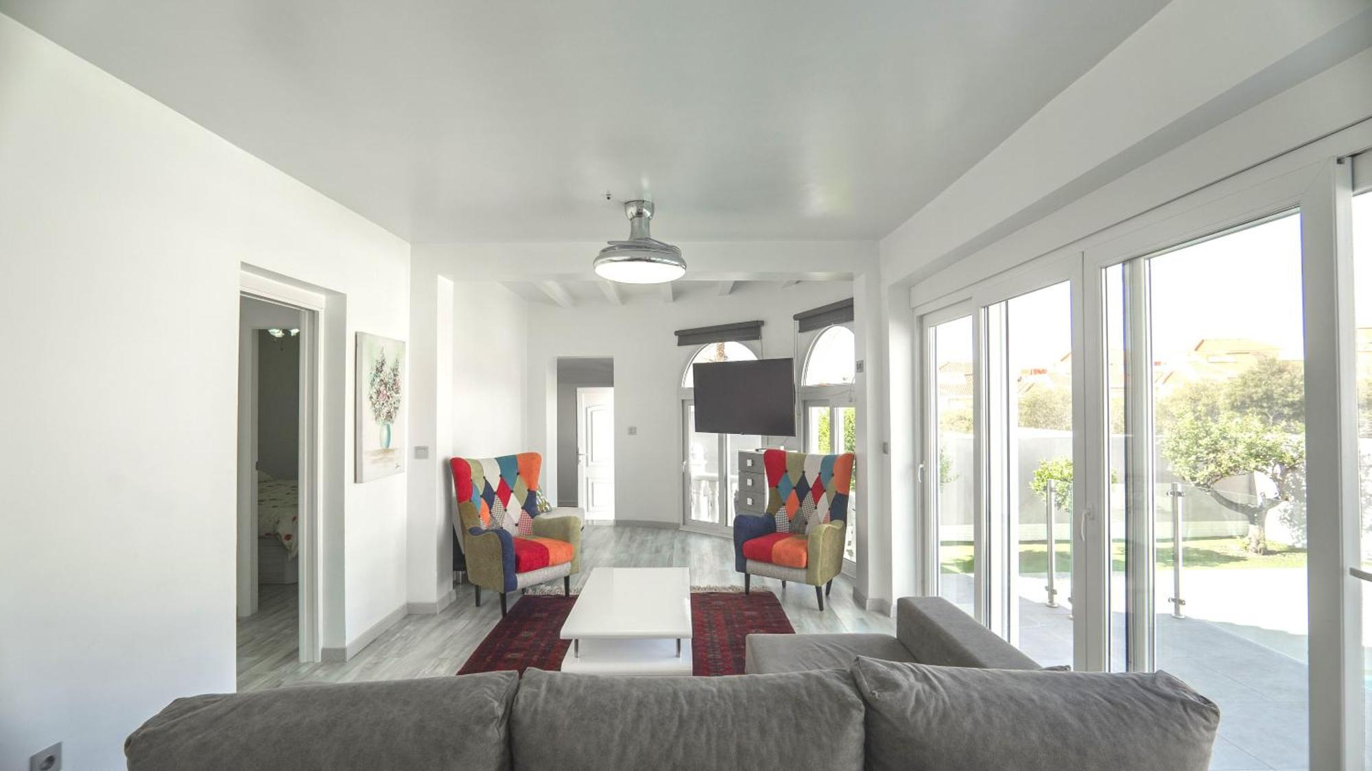 Modern Detached 4 Bed 3 Bath Villa With Private Pool Close To All Amenities Вилямартин Екстериор снимка