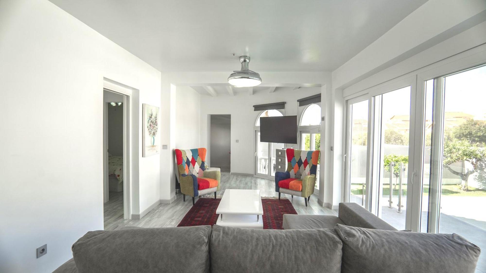 Modern Detached 4 Bed 3 Bath Villa With Private Pool Close To All Amenities Вилямартин Екстериор снимка
