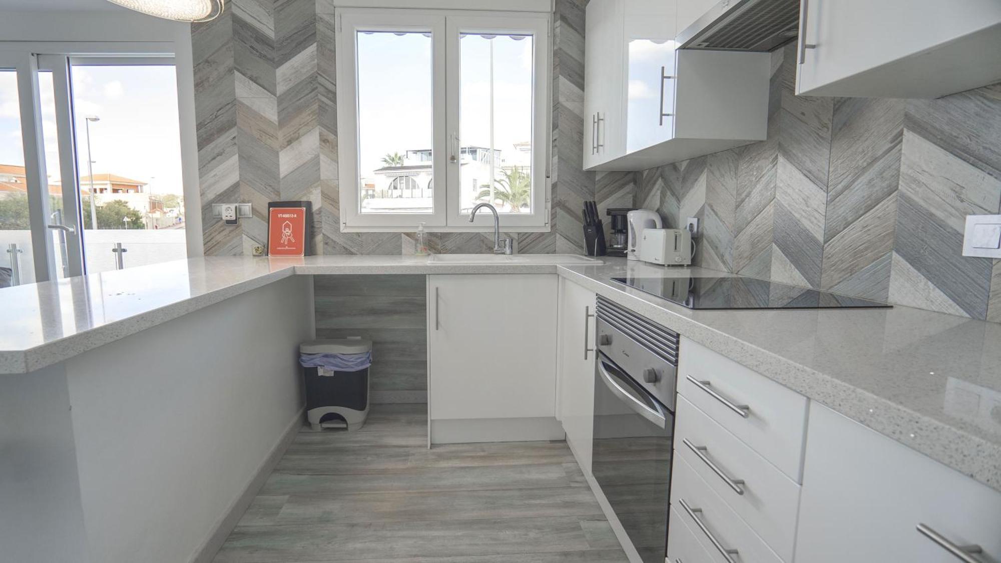 Modern Detached 4 Bed 3 Bath Villa With Private Pool Close To All Amenities Вилямартин Екстериор снимка